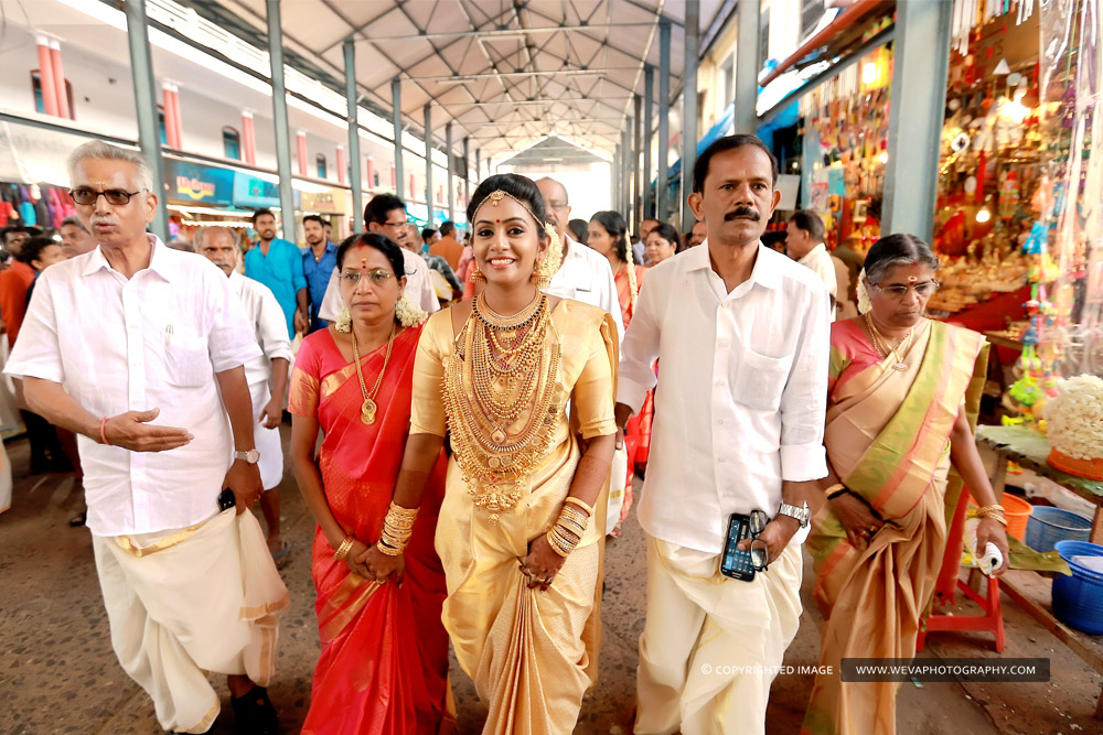 Modi in Kerala | Prime Minister Narendra Modi offers prayers at Lord  Krishna temple in Kerala, attends actor-politician Suresh Gopi's wedding in  Guruvayur - Telegraph India