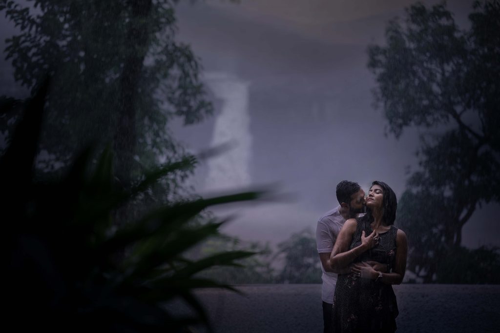 Couple Photography Rainforest Athirapally