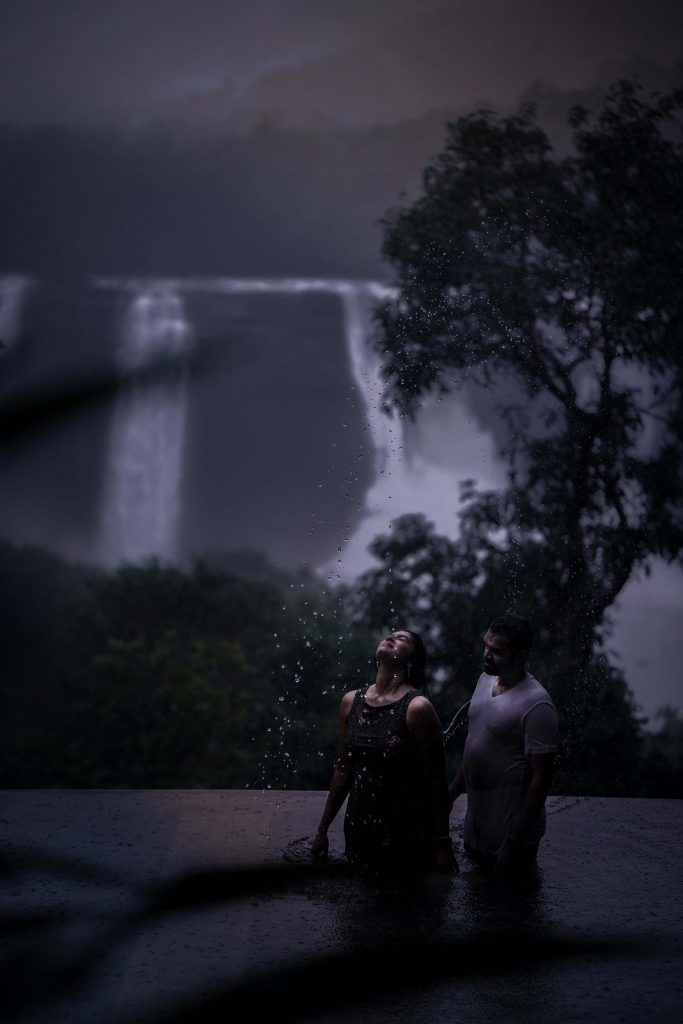 Couple Photography Rainforest Athirapally
