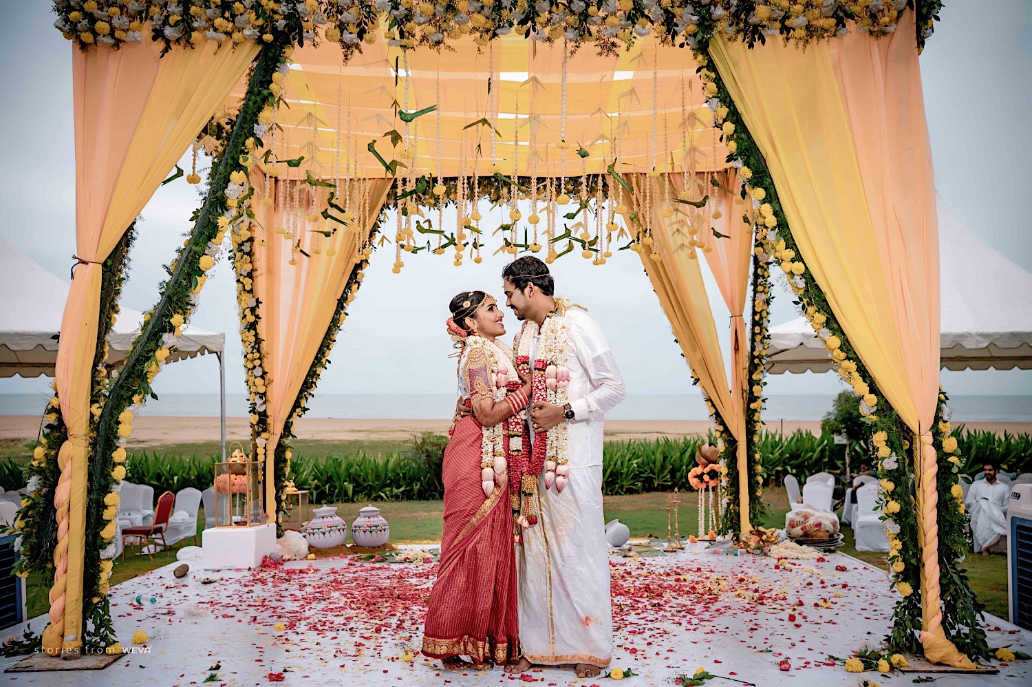 A Splendid Chennai Wedding Photos Karthik Thendral At Taj Fisherman 30-wedding-walkway-ideas-everyone-want-to-copy-page-12-gardenholic
