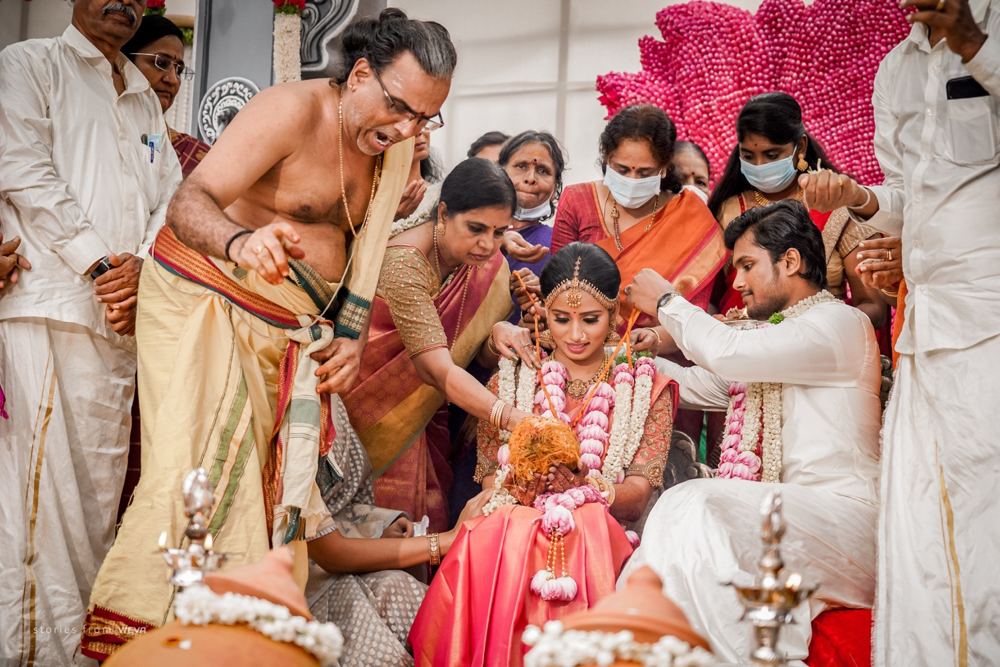 Enchanting Indian couple posing outdoors. | Photo 226793