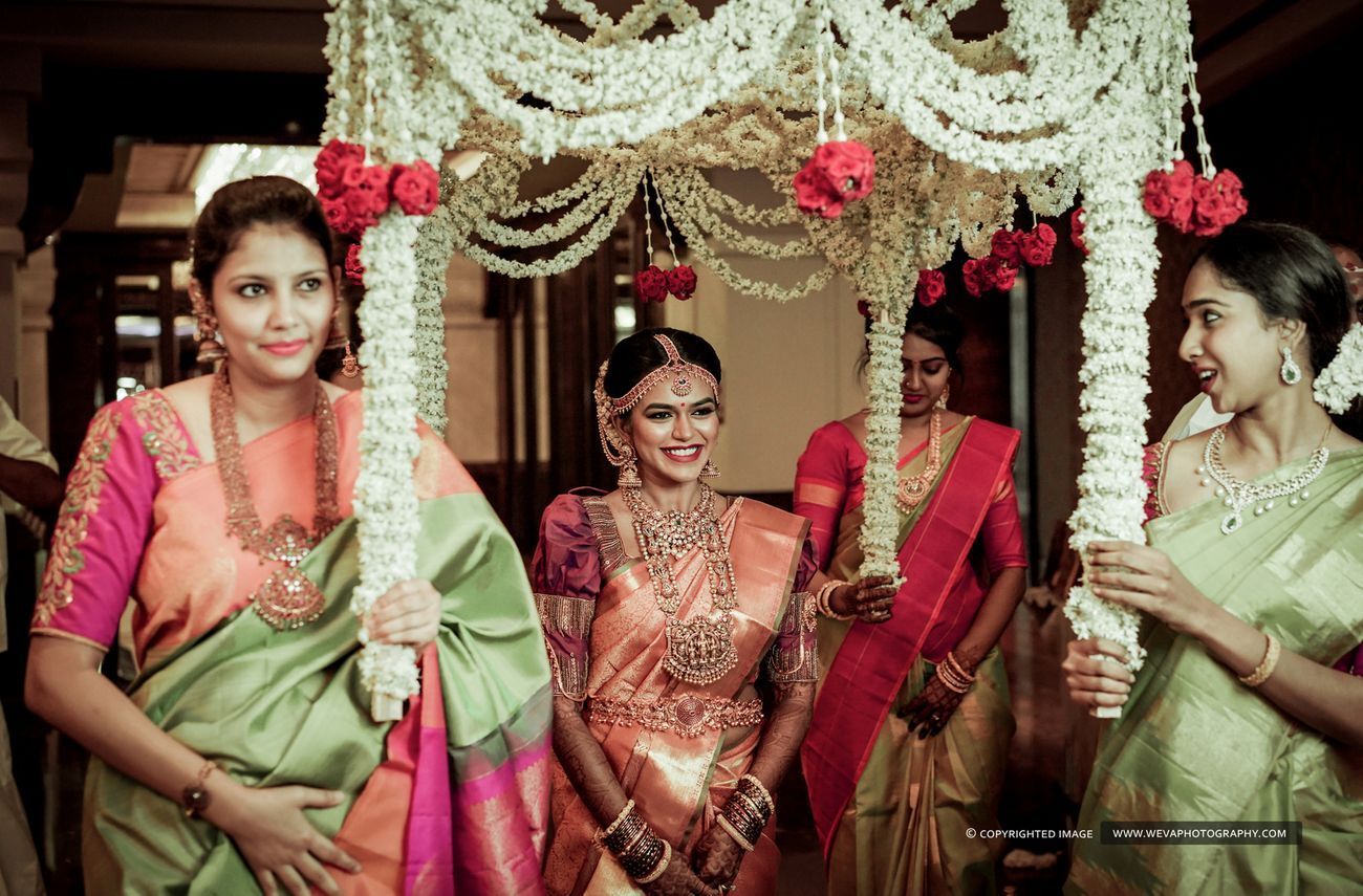 South Indian Bride Welcome Pose Stock Photo 1021660531 | Shutterstock