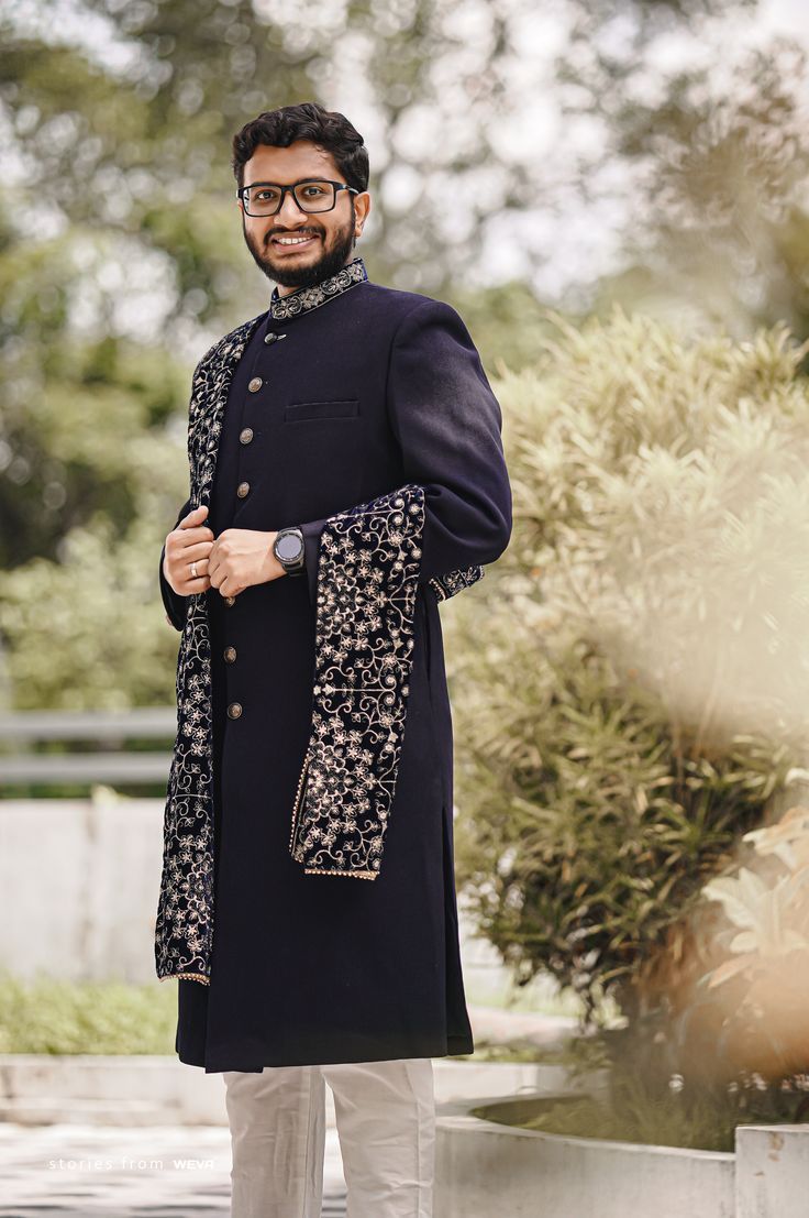 Wedding sherwani hi-res stock photography and images - Page 6 - Alamy