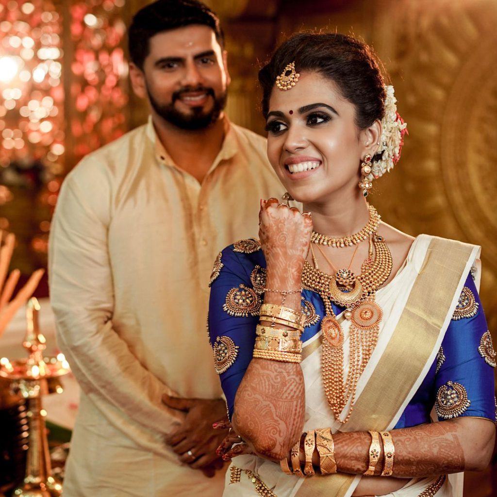 Pin by ARHAM ETHNIC on groomsmen | Indian wedding poses, Indian wedding  photography couples, Wedding couple poses