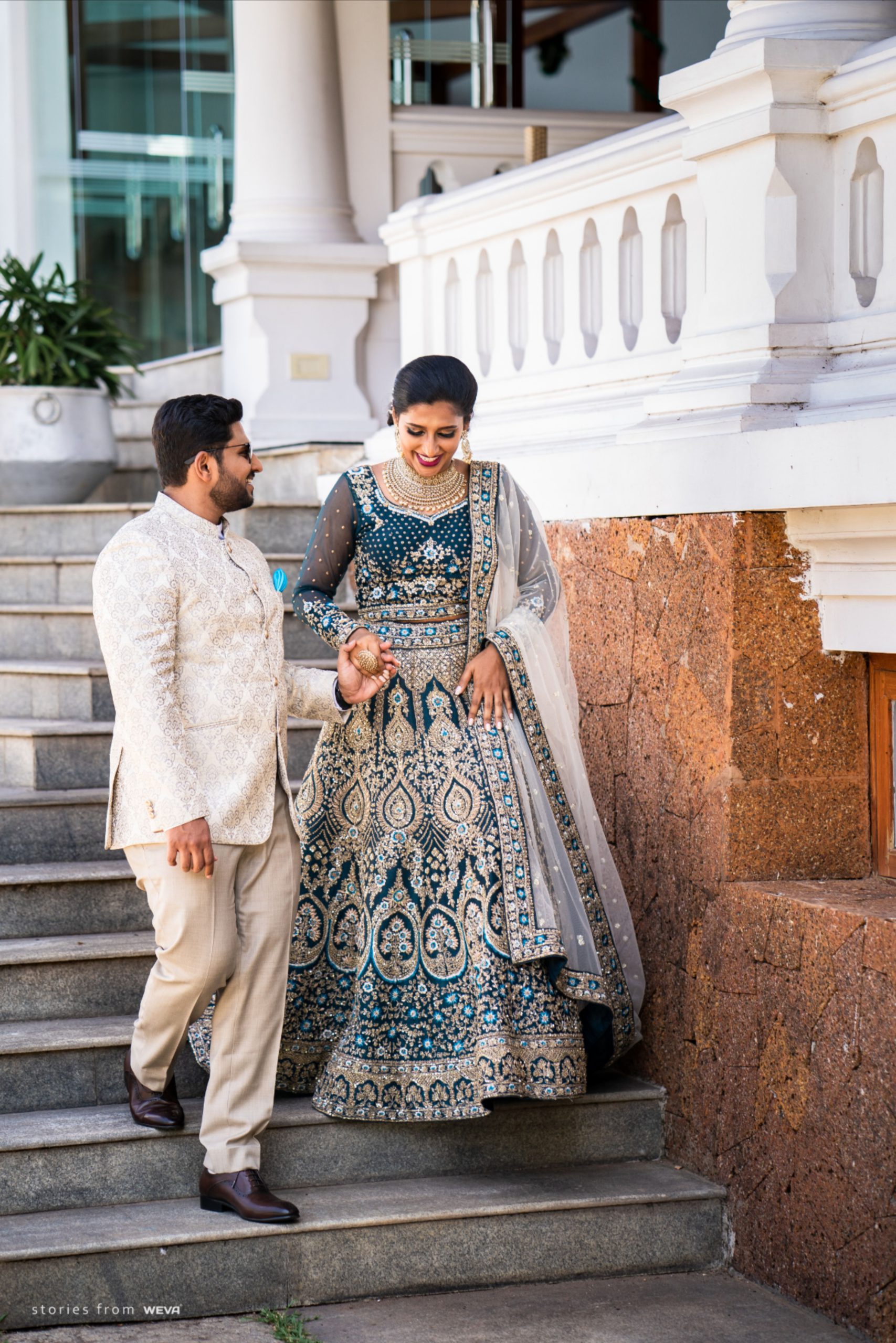 Red Veds: Best Traditional Wedding Couple Poses | Check It Now