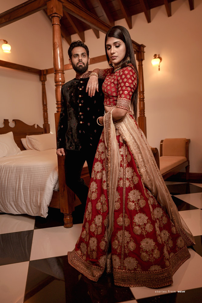 Indian bride and groom posing at their wedding reception capture. | Photo  164468