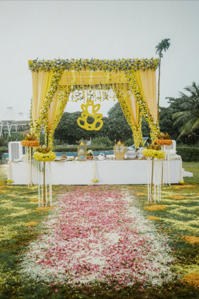 Flower Themed Wedding Decorations