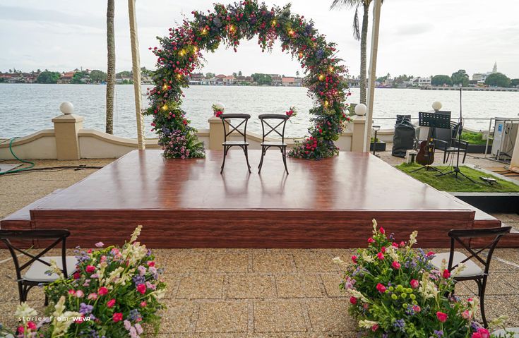 Flower Themed Wedding Decorations