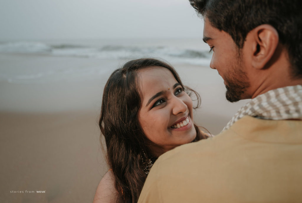 beautiful pose for couple portraits