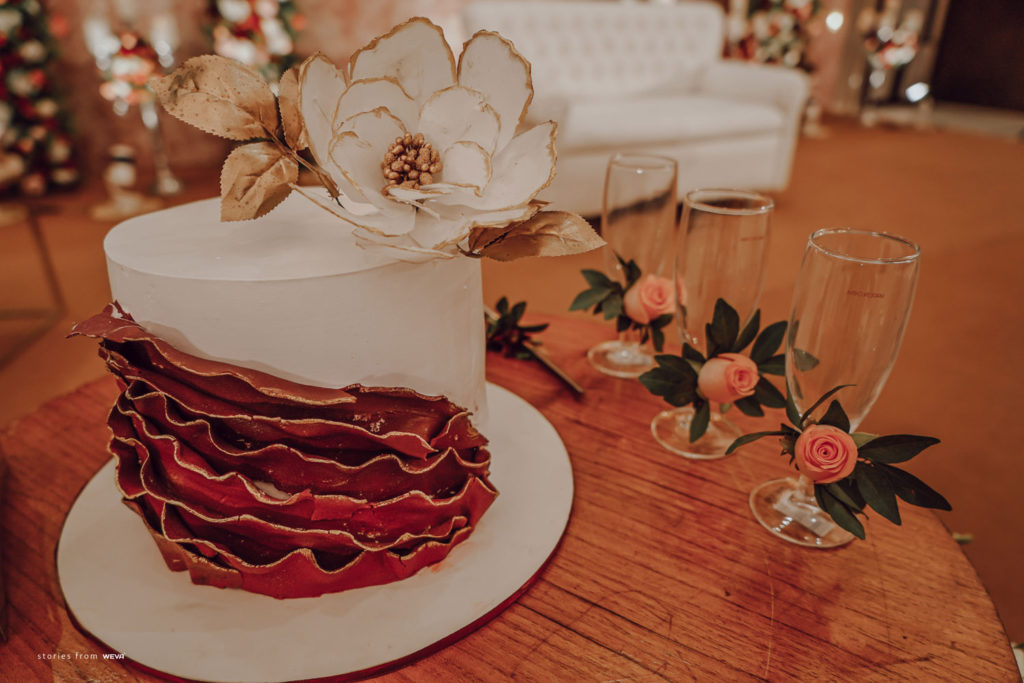 trending floral wedding cakes